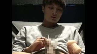 HANDSOME KOREAN BOY JERK OFF SPY CAM