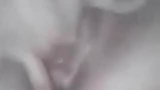slut masturbating
